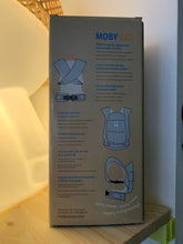 Lade das Bild in den Galerie-Viewer, Neue Babytrage der Marke Moby Go
